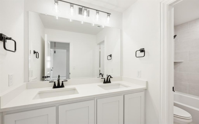 3924 Clingsman Way, McKinney, TX 75071, 5 Habitaciones Habitaciones , ,3 BañosBaños,Residential,En Venta,3924 Clingsman Way,0,21137399