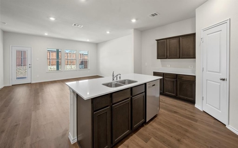 11304 W Pond Drive, Providence Village, TX 76227, 4 Habitaciones Habitaciones , ,3 BañosBaños,Residential,En Venta,11304 W Pond Drive,0,21137520