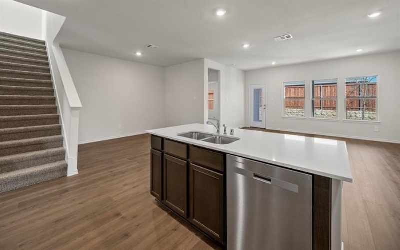 11304 W Pond Drive, Providence Village, TX 76227, 4 Habitaciones Habitaciones , ,3 BañosBaños,Residential,En Venta,11304 W Pond Drive,0,21137520