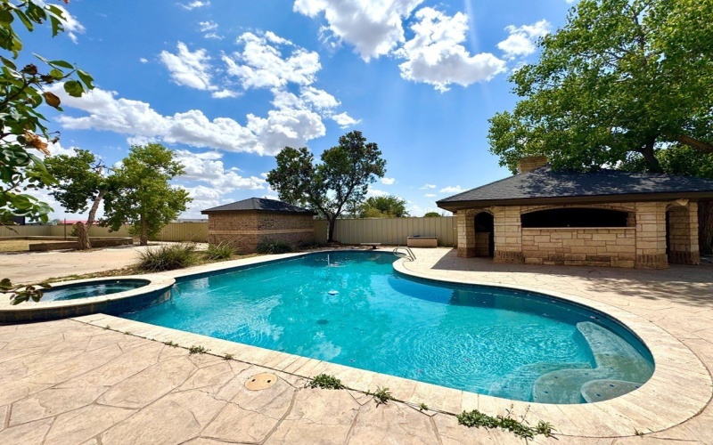 5122 S County Rd 1183, Midland, TX 79706, 4 Habitaciones Habitaciones , ,3 BañosBaños,Residential,En Venta,5122 S County Rd 1183,0,162466