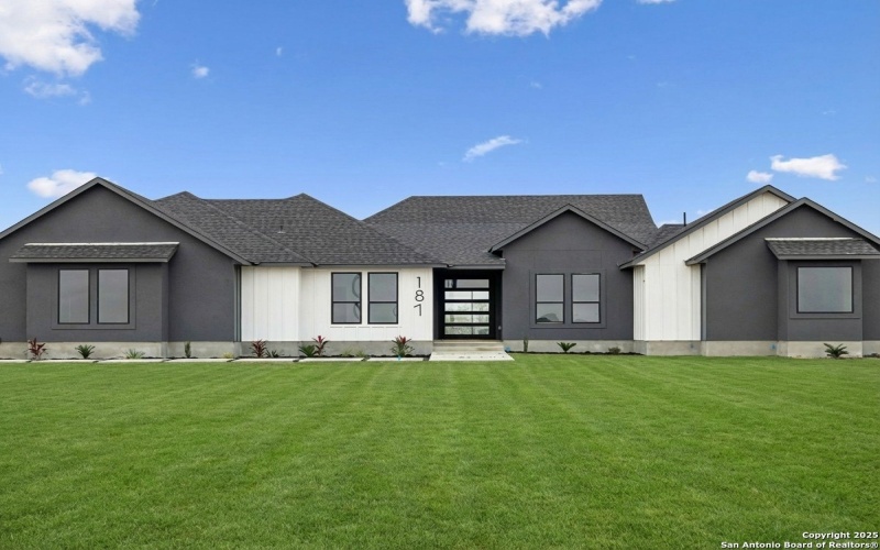 187 Hidden Ranch CT., Floresville, TX 78114, 4 Habitaciones Habitaciones , ,5 BañosBaños,Residential,En Venta,187 Hidden Ranch CT.,0,1930084