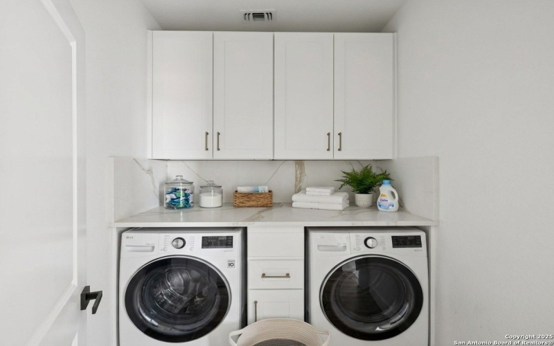 187 Hidden Ranch CT., Floresville, TX 78114, 4 Habitaciones Habitaciones , ,5 BañosBaños,Residential,En Venta,187 Hidden Ranch CT.,0,1930084