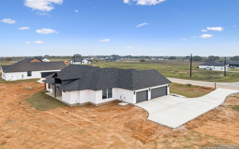 187 Hidden Ranch CT., Floresville, TX 78114, 4 Habitaciones Habitaciones , ,5 BañosBaños,Residential,En Venta,187 Hidden Ranch CT.,0,1930084