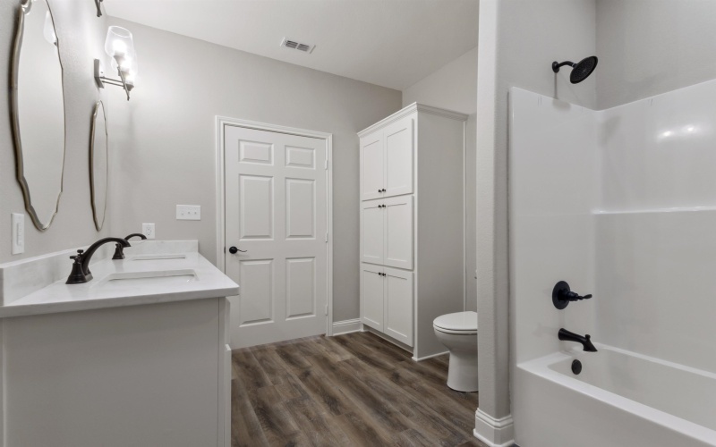 106 Royal St, Gilmer, TX 75645, 3 Bedrooms Bedrooms, ,2 BathroomsBathrooms,Residential,For Sale,106 Royal St,0,20258543