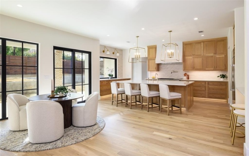 6414 Blanch Circle, Dallas, TX 75214, 5 Habitaciones Habitaciones , ,6 BañosBaños,Residential,En Venta,6414 Blanch Circle,0,21102507