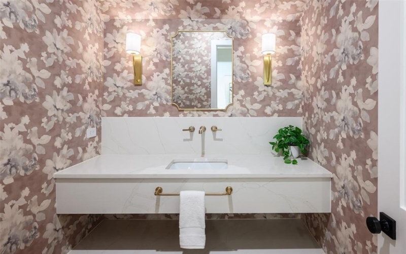 6414 Blanch Circle, Dallas, TX 75214, 5 Habitaciones Habitaciones , ,6 BañosBaños,Residential,En Venta,6414 Blanch Circle,0,21102507