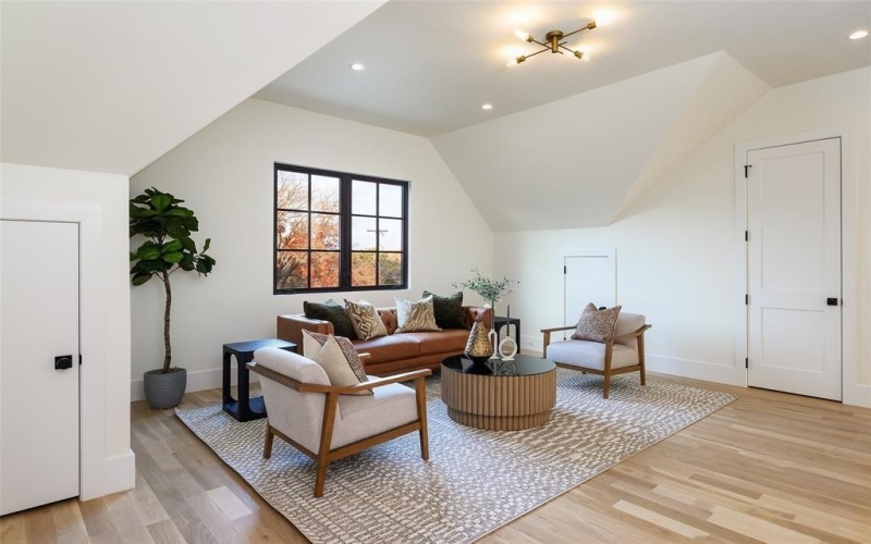 6414 Blanch Circle, Dallas, TX 75214, 5 Habitaciones Habitaciones , ,6 BañosBaños,Residential,En Venta,6414 Blanch Circle,0,21102507