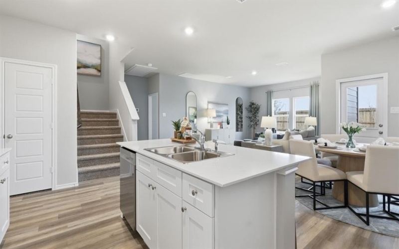 1732 GILLENS Avenue, Fort Worth, TX 76140, 4 Habitaciones Habitaciones , ,3 BañosBaños,Residential,En Venta,1732 GILLENS Avenue,0,21137240