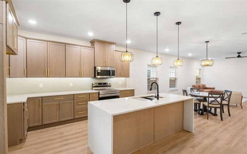 1804 Vincennes Street, Fort Worth, TX 76105, 3 Bedrooms Bedrooms, ,2 BathroomsBathrooms,Residential,For Sale,1804 Vincennes Street,0,21137648