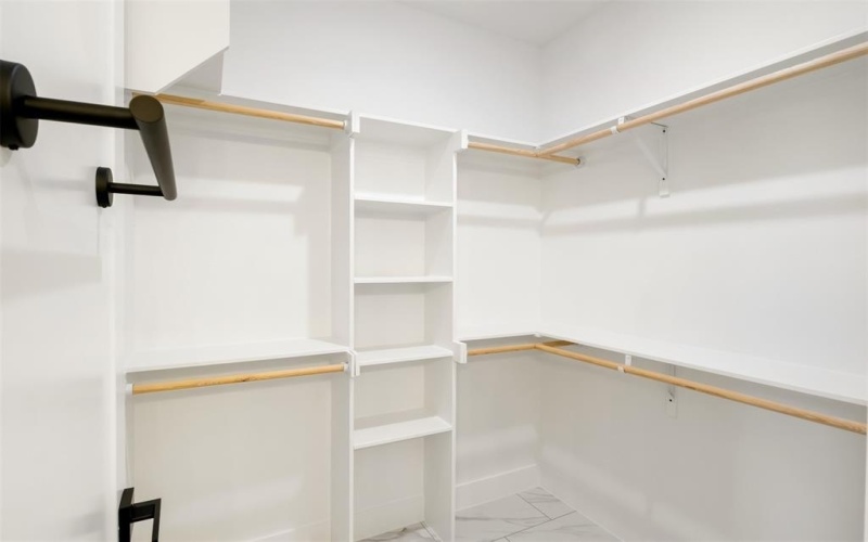 1804 Vincennes Street, Fort Worth, TX 76105, 3 Bedrooms Bedrooms, ,2 BathroomsBathrooms,Residential,For Sale,1804 Vincennes Street,0,21137648