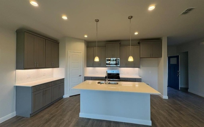 4207 CORNERSTONE Circle, Granbury, TX 76048, 4 Habitaciones Habitaciones , ,2 BañosBaños,Residential,En Venta,4207 CORNERSTONE Circle,0,21137797