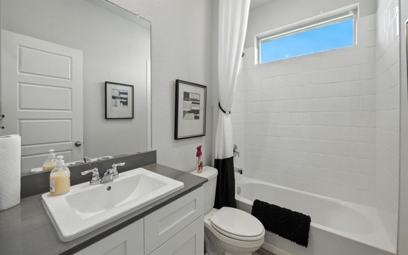 913 HOLLYN Drive, Decatur, TX 76234, 5 Habitaciones Habitaciones , ,3 BañosBaños,Residential,En Venta,913 HOLLYN Drive,0,21137806