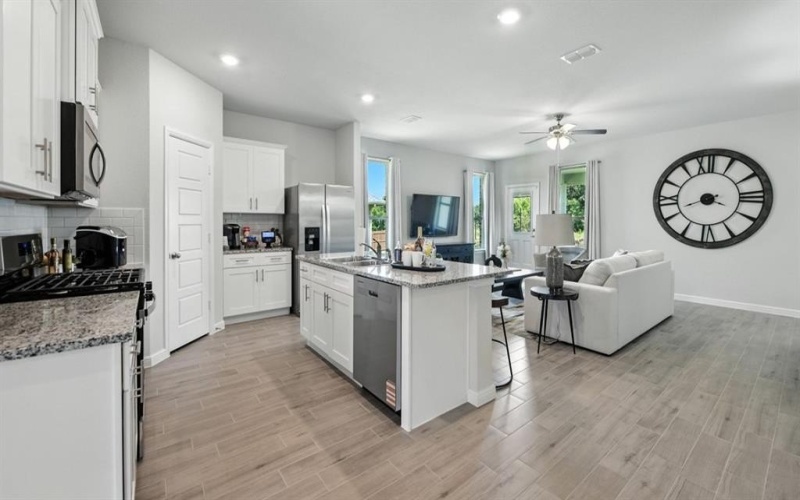 913 HOLLYN Drive, Decatur, TX 76234, 5 Habitaciones Habitaciones , ,3 BañosBaños,Residential,En Venta,913 HOLLYN Drive,0,21137806