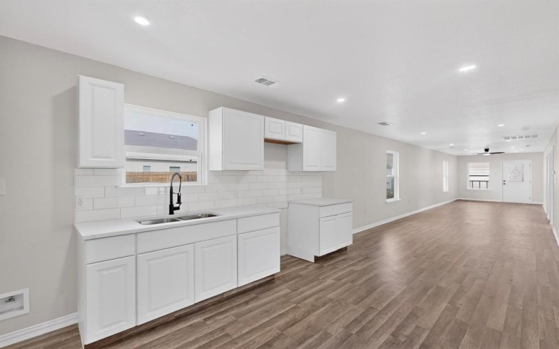 1541 Caldwell Street, Dallas, TX 75223, 4 Habitaciones Habitaciones , ,2 BañosBaños,Residential,En Venta,1541 Caldwell Street,0,21137989