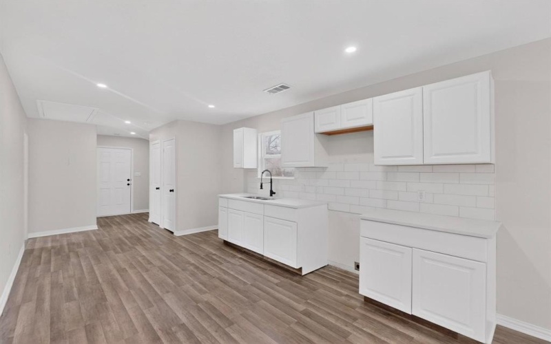 1541 Caldwell Street, Dallas, TX 75223, 4 Habitaciones Habitaciones , ,2 BañosBaños,Residential,En Venta,1541 Caldwell Street,0,21137989