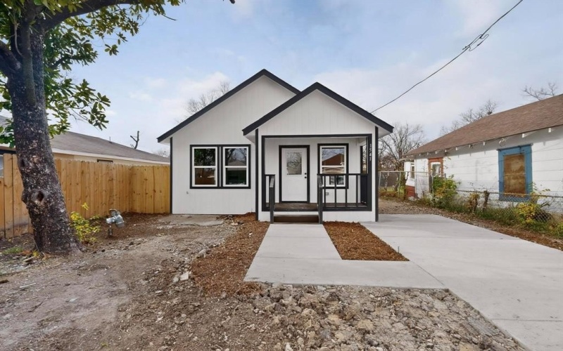 1541 Caldwell Street, Dallas, TX 75223, 4 Habitaciones Habitaciones , ,2 BañosBaños,Residential,En Venta,1541 Caldwell Street,0,21137989