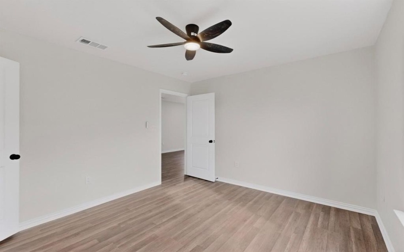 1541 Caldwell Street, Dallas, TX 75223, 4 Habitaciones Habitaciones , ,2 BañosBaños,Residential,En Venta,1541 Caldwell Street,0,21137989