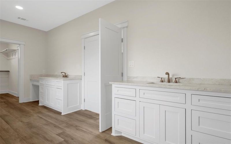 429 Toledo Bend, Waco, TX 76657, 5 Habitaciones Habitaciones , ,5 BañosBaños,Residential,En Venta,429 Toledo Bend,0,21138104