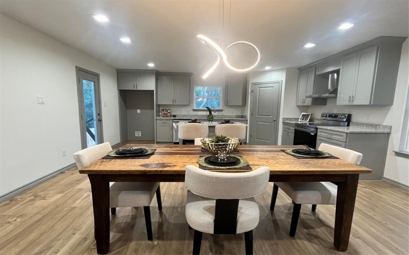 1438 E Waco Avenue, Dallas, TX 75216, 3 Habitaciones Habitaciones , ,2 BañosBaños,Residential,En Venta,1438 E Waco Avenue,0,21130345