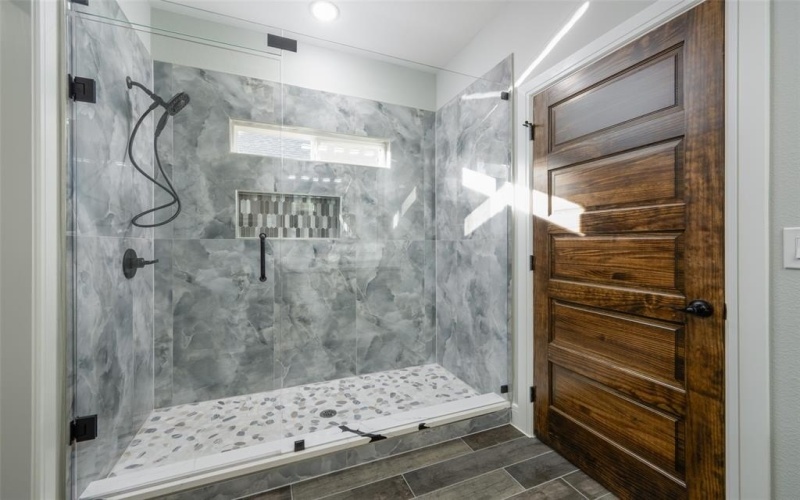 302 W Pine Street, Whitewright, TX 75491, 3 Bedrooms Bedrooms, ,2 BathroomsBathrooms,Residential,For Sale,302 W Pine Street,0,21137845