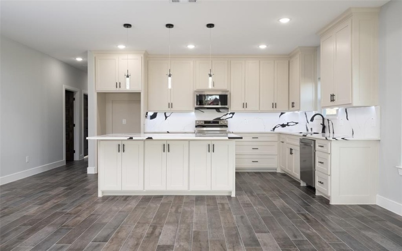 302 W Pine Street, Whitewright, TX 75491, 3 Bedrooms Bedrooms, ,2 BathroomsBathrooms,Residential,For Sale,302 W Pine Street,0,21137845