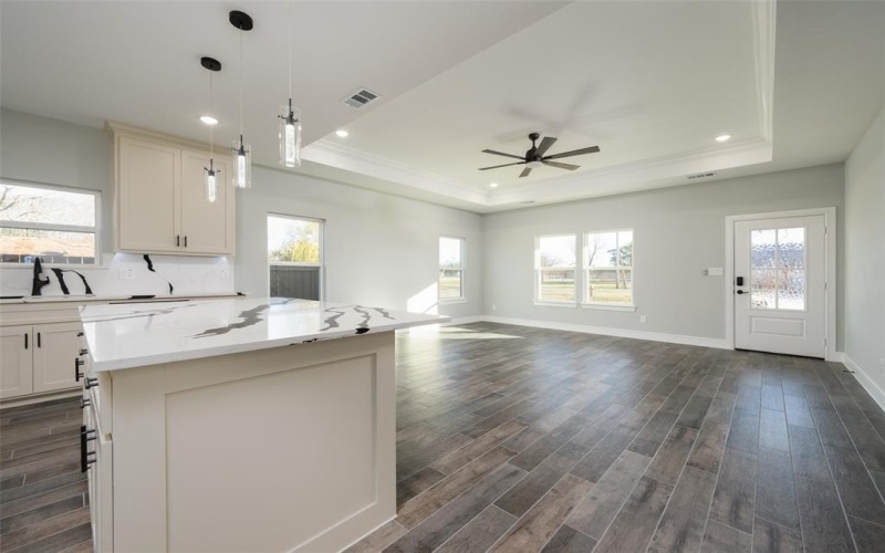 302 W Pine Street, Whitewright, TX 75491, 3 Bedrooms Bedrooms, ,2 BathroomsBathrooms,Residential,For Sale,302 W Pine Street,0,21137845