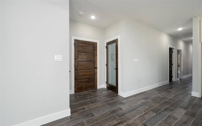 302 W Pine Street, Whitewright, TX 75491, 3 Bedrooms Bedrooms, ,2 BathroomsBathrooms,Residential,For Sale,302 W Pine Street,0,21137845