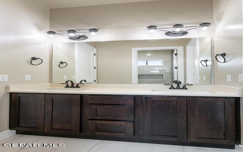 6420 CADENCE RIVER Drive, El Paso, TX 79932, 6 Bedrooms Bedrooms, ,3 BathroomsBathrooms,Residential,For Sale,6420 CADENCE RIVER Drive,0,935518