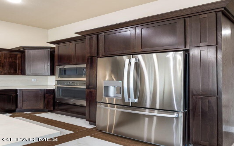 6420 CADENCE RIVER Drive, El Paso, TX 79932, 6 Bedrooms Bedrooms, ,3 BathroomsBathrooms,Residential,For Sale,6420 CADENCE RIVER Drive,0,935518