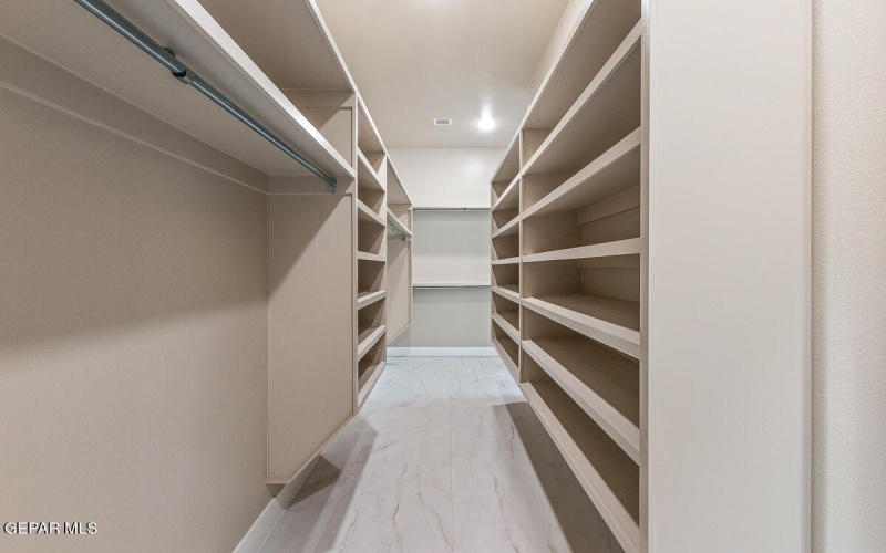 6420 CADENCE RIVER Drive, El Paso, TX 79932, 6 Bedrooms Bedrooms, ,3 BathroomsBathrooms,Residential,For Sale,6420 CADENCE RIVER Drive,0,935518