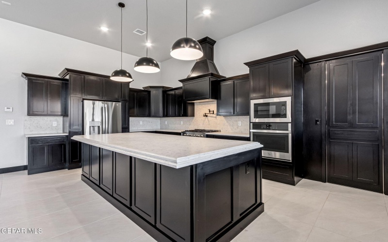 6416 CADENCE RIVER Drive, El Paso, TX 79932, 5 Habitaciones Habitaciones , ,3 BañosBaños,Residential,En Venta,6416 CADENCE RIVER Drive,0,935524