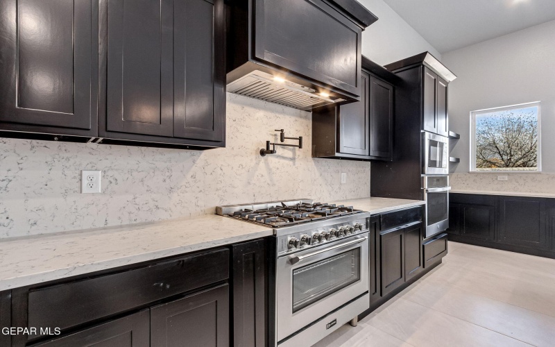 6416 CADENCE RIVER Drive, El Paso, TX 79932, 5 Habitaciones Habitaciones , ,3 BañosBaños,Residential,En Venta,6416 CADENCE RIVER Drive,0,935524