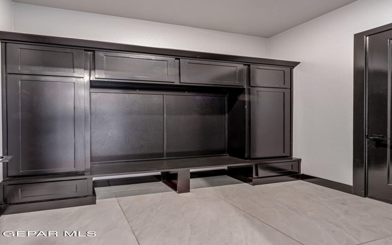 6416 CADENCE RIVER Drive, El Paso, TX 79932, 5 Habitaciones Habitaciones , ,3 BañosBaños,Residential,En Venta,6416 CADENCE RIVER Drive,0,935524