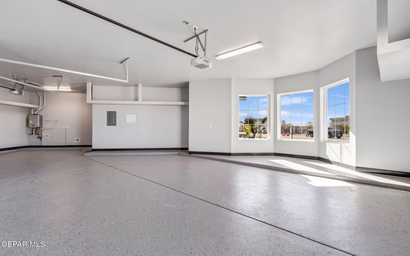 6416 CADENCE RIVER Drive, El Paso, TX 79932, 5 Habitaciones Habitaciones , ,3 BañosBaños,Residential,En Venta,6416 CADENCE RIVER Drive,0,935524