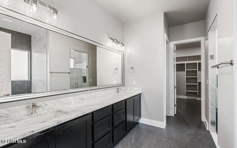 7353 CIMARRON RIM Drive, El Paso, TX 79911, 5 Habitaciones Habitaciones , ,5 BañosBaños,Residential,En Venta,7353 CIMARRON RIM Drive,0,935527