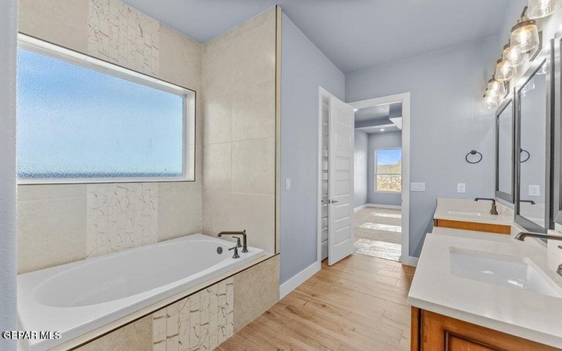 1857 WAR PATH Drive, El Paso, TX 79911, 4 Habitaciones Habitaciones , ,3 BañosBaños,Residential,En Venta,1857 WAR PATH Drive,0,935528