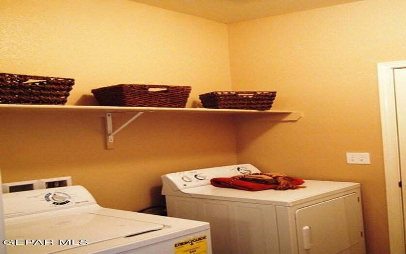 10704 Michael Irvin Street, El Paso, TX 79924, 3 Habitaciones Habitaciones , ,1 BañoBaños,Residential,En Venta,10704 Michael Irvin Street,0,935529