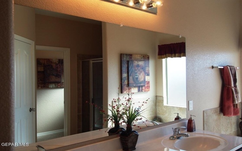 10704 Michael Irvin Street, El Paso, TX 79924, 3 Habitaciones Habitaciones , ,1 BañoBaños,Residential,En Venta,10704 Michael Irvin Street,0,935529