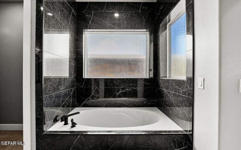 1836 CIMARRON PARK Drive, El Paso, TX 79911, 4 Habitaciones Habitaciones , ,3 BañosBaños,Residential,En Venta,1836 CIMARRON PARK Drive,0,935530