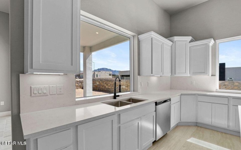 1836 CIMARRON PARK Drive, El Paso, TX 79911, 4 Habitaciones Habitaciones , ,3 BañosBaños,Residential,En Venta,1836 CIMARRON PARK Drive,0,935530