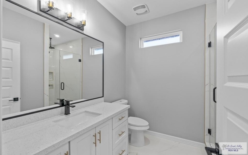 6133 POLANCO DR, BROWNSVILLE, TX 78526, 4 Bedrooms Bedrooms, ,5 BathroomsBathrooms,Residential,For Sale,6133 POLANCO DR,0,29770815