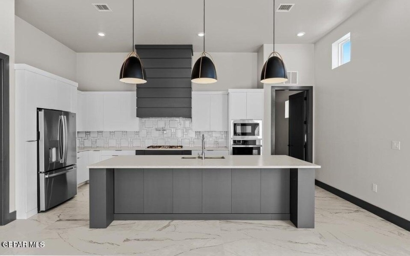 7321 Cimarron Rim Drive, El Paso, TX 79911, 4 Habitaciones Habitaciones , ,3 BañosBaños,Residential,En Venta,7321 Cimarron Rim Drive,0,935532