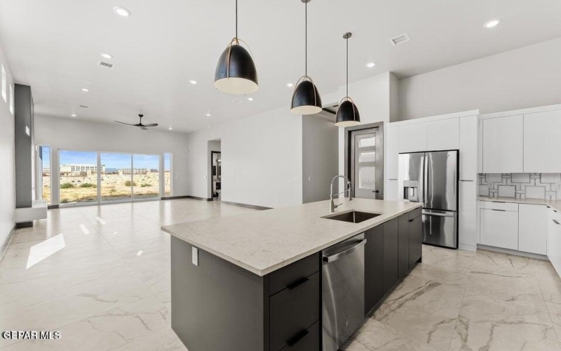 7321 Cimarron Rim Drive, El Paso, TX 79911, 4 Habitaciones Habitaciones , ,3 BañosBaños,Residential,En Venta,7321 Cimarron Rim Drive,0,935532