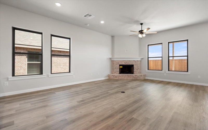 3103 140th Street, Lubbock, TX 79423, 3 Habitaciones Habitaciones , ,2 BañosBaños,Residential,En Venta,3103 140th Street,202551252