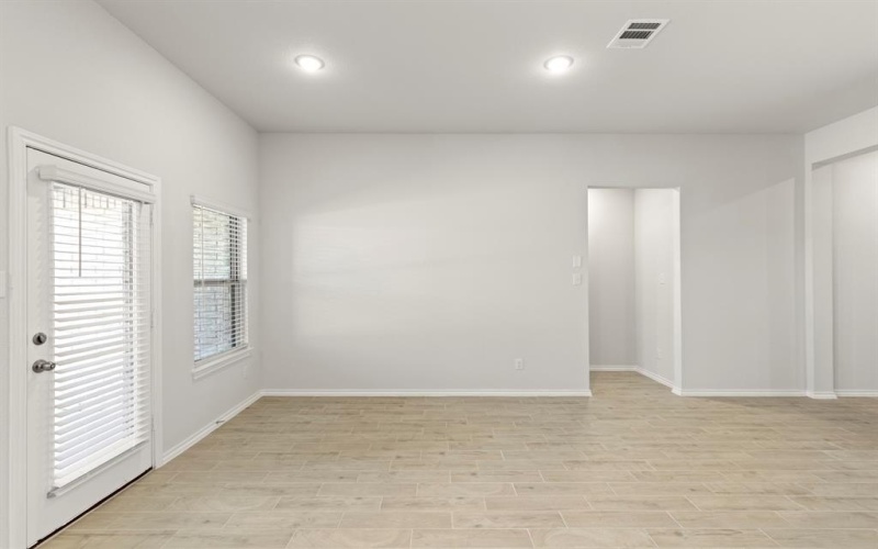 116 Coyote Circle, Terrell, TX 75160, 3 Habitaciones Habitaciones , ,2 BañosBaños,Residential,En Venta,116 Coyote Circle,0,21138321