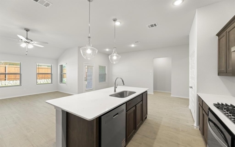 116 Coyote Circle, Terrell, TX 75160, 3 Habitaciones Habitaciones , ,2 BañosBaños,Residential,En Venta,116 Coyote Circle,0,21138321