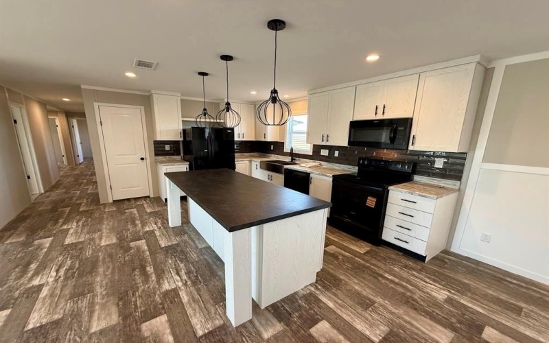 215 Salt Grass Circle, Poolville, TX 76487, 5 Bedrooms Bedrooms, ,3 BathroomsBathrooms,Residential,For Sale,215 Salt Grass Circle,0,21138363