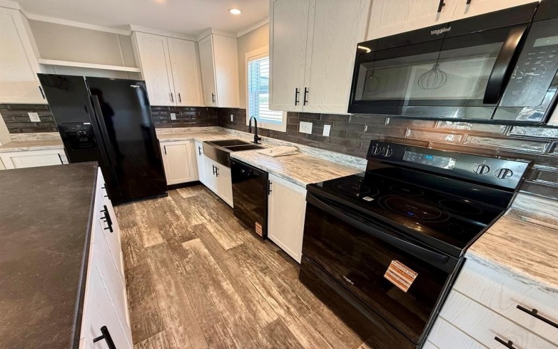 215 Salt Grass Circle, Poolville, TX 76487, 5 Bedrooms Bedrooms, ,3 BathroomsBathrooms,Residential,For Sale,215 Salt Grass Circle,0,21138363