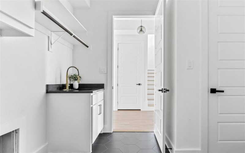 1958 Toronto Street, Dallas, TX 75212, 4 Habitaciones Habitaciones , ,3 BañosBaños,Residential,En Venta,1958 Toronto Street,0,21138654