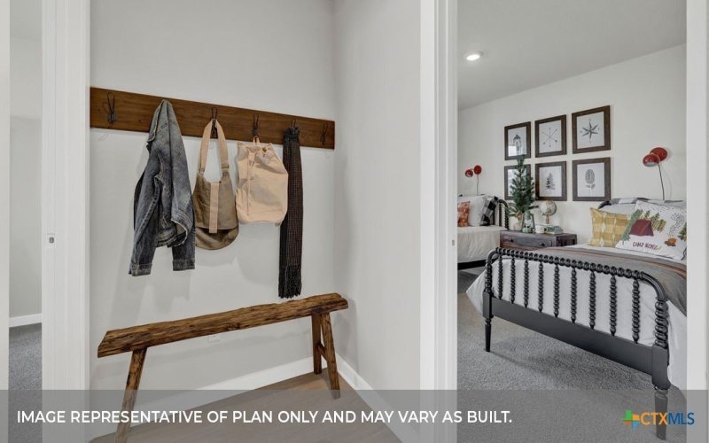 484 KOLBO CROSSING COVE Drive, Lockhart, TX 78644, 5 Habitaciones Habitaciones , ,3 BañosBaños,Residential,En Venta,484 KOLBO CROSSING COVE Drive,0,600611